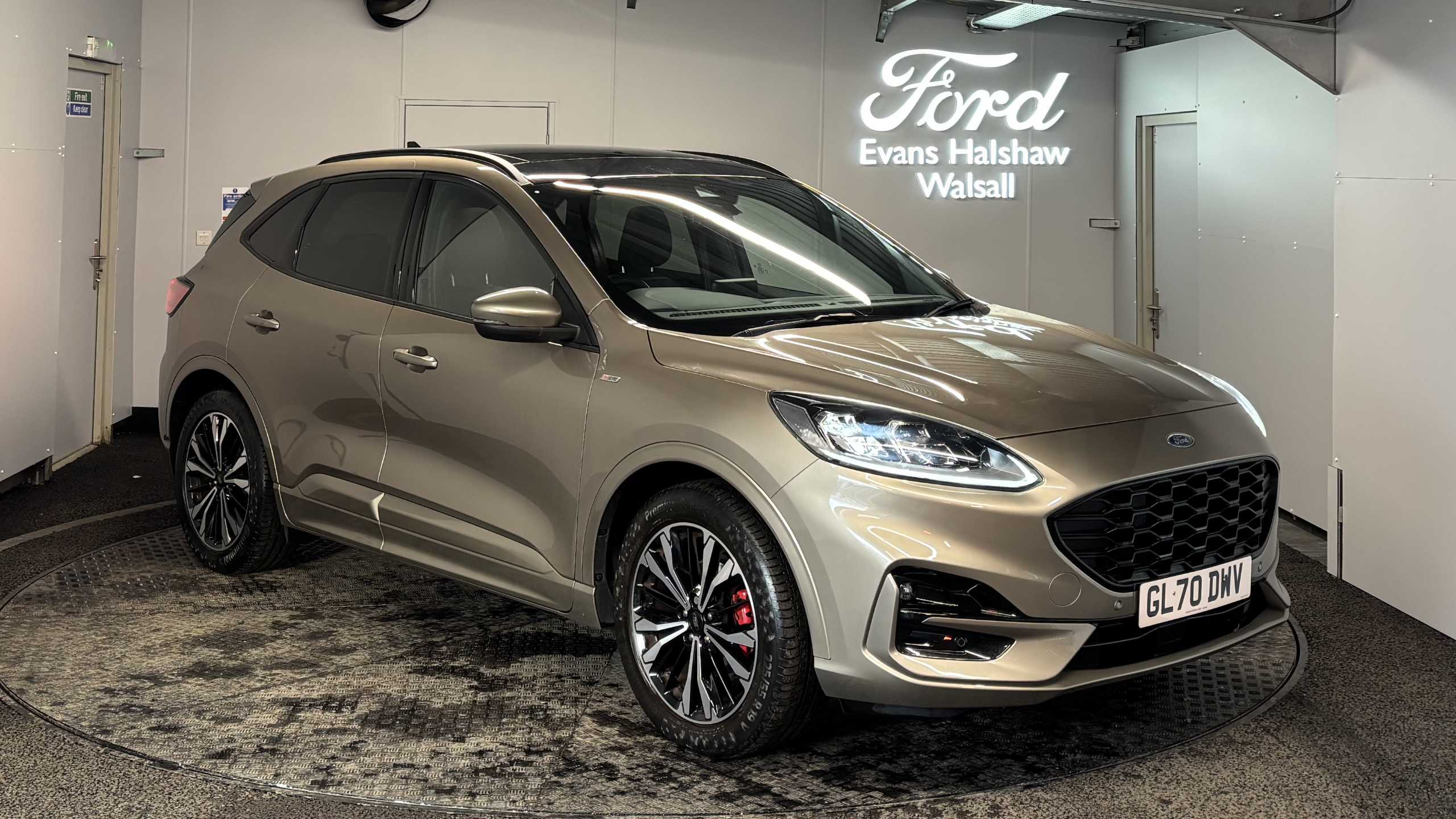 Main listing image - Ford Kuga