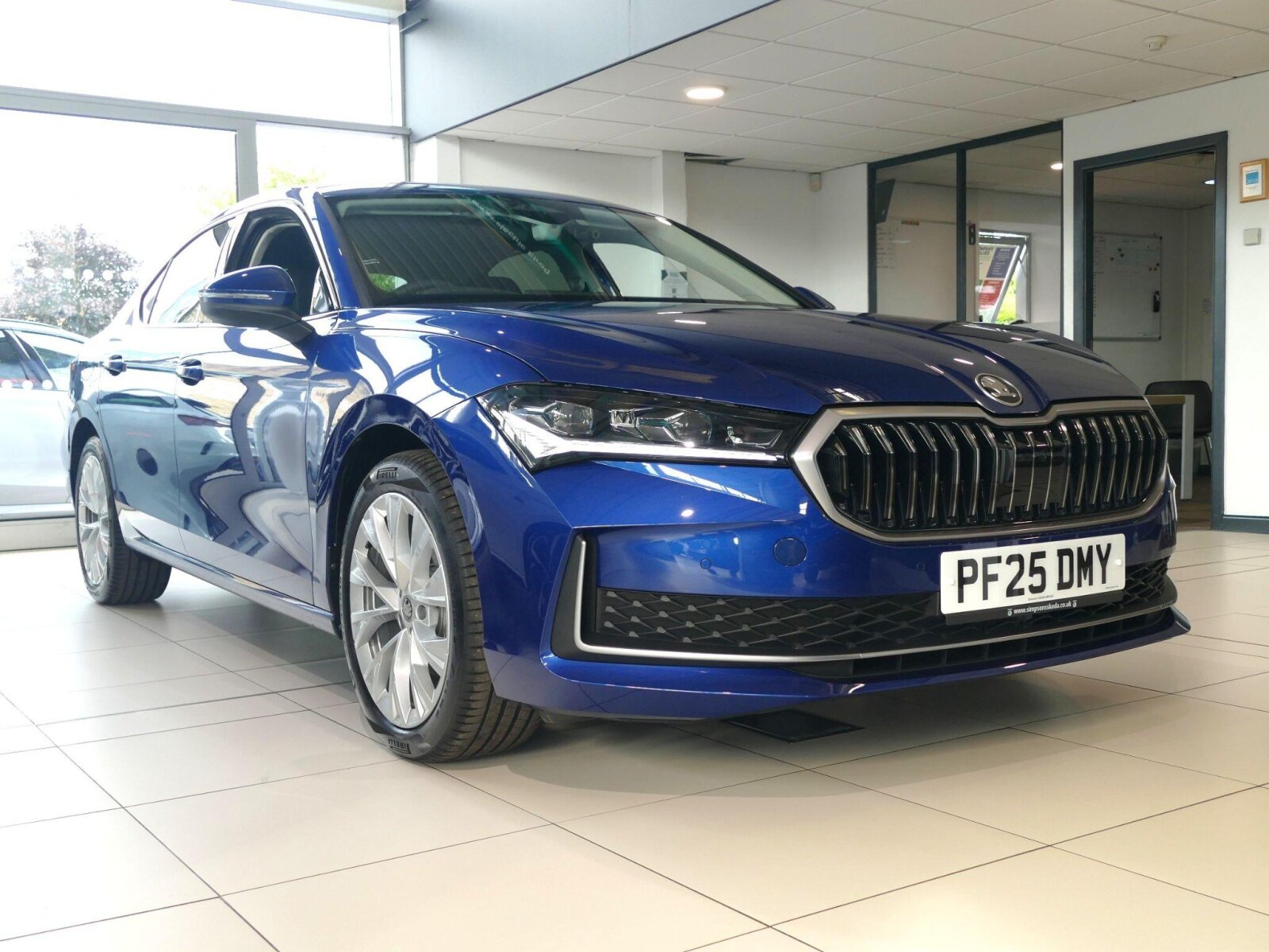 Main listing image - Skoda Superb
