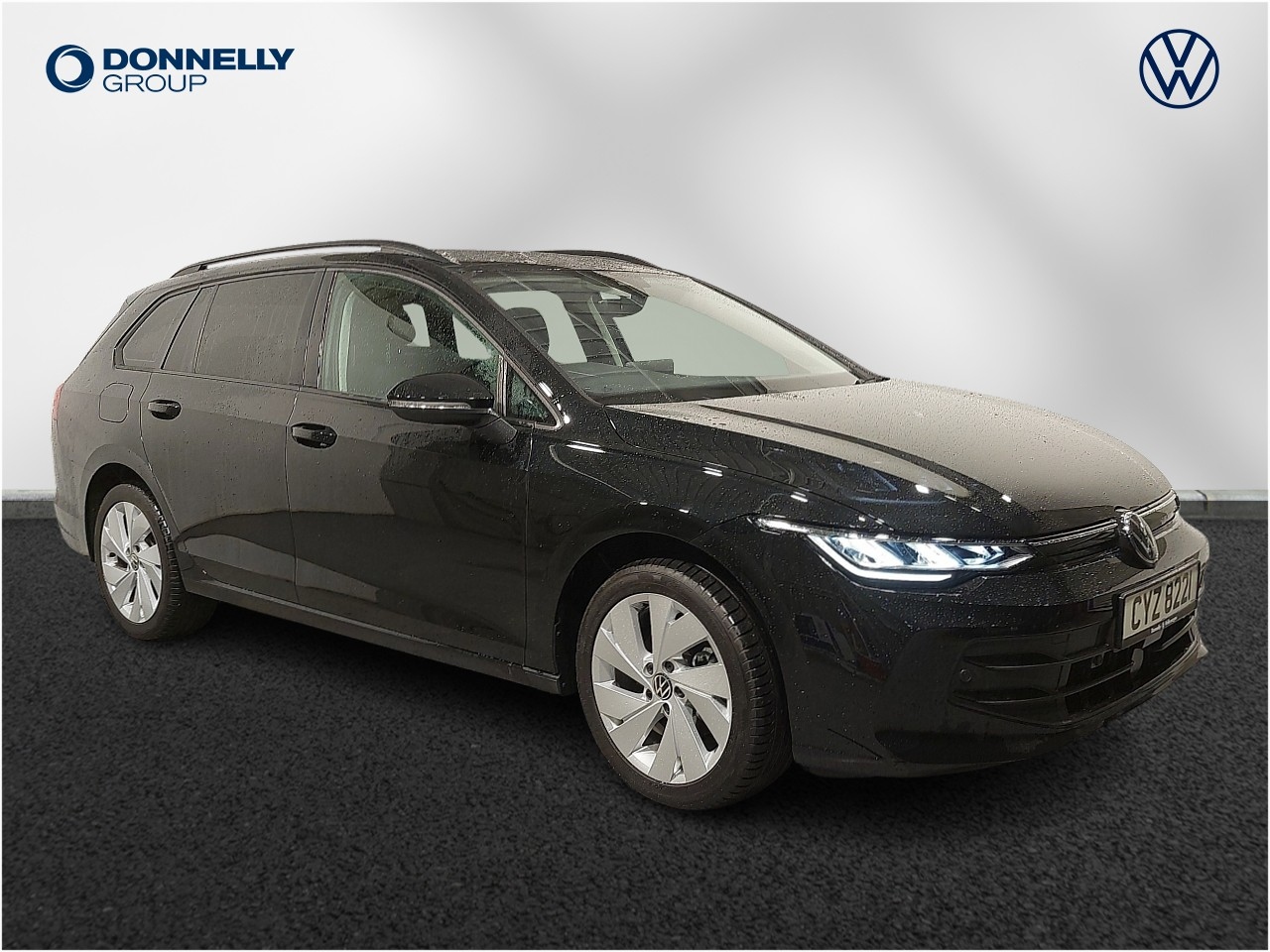 Main listing image - Volkswagen Golf Estate