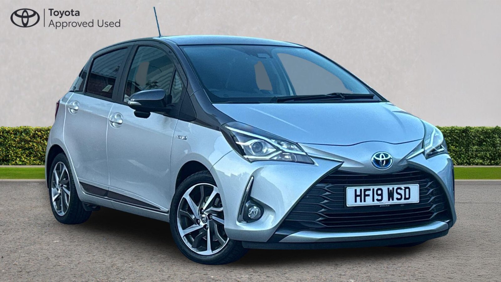 Main listing image - Toyota Yaris