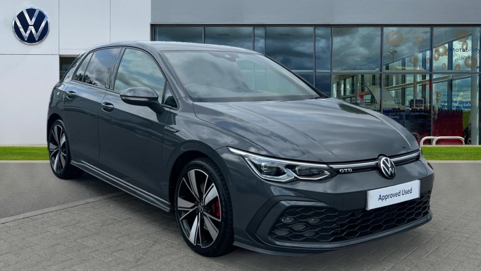 Main listing image - Volkswagen Golf