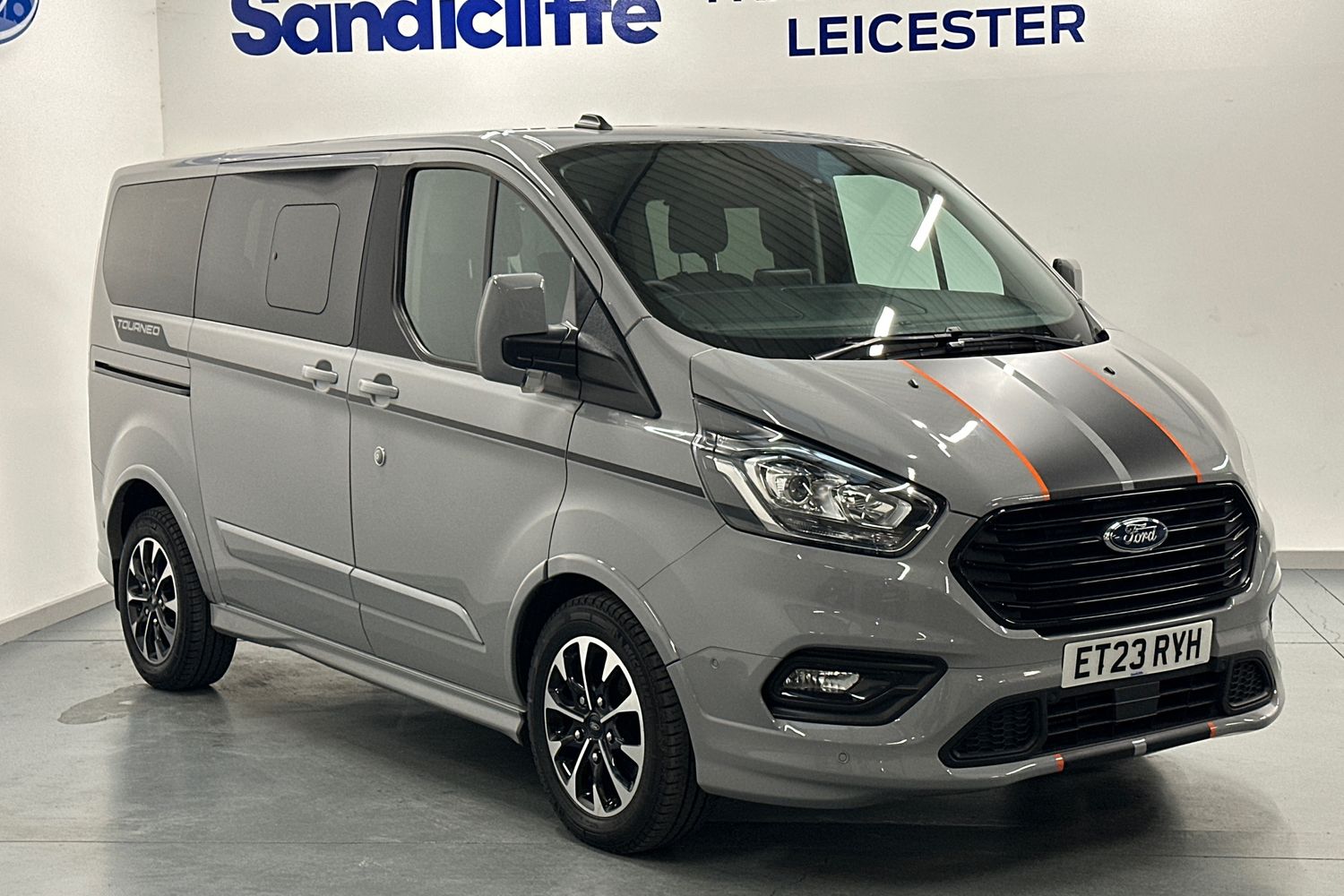 Main listing image - Ford Tourneo Custom