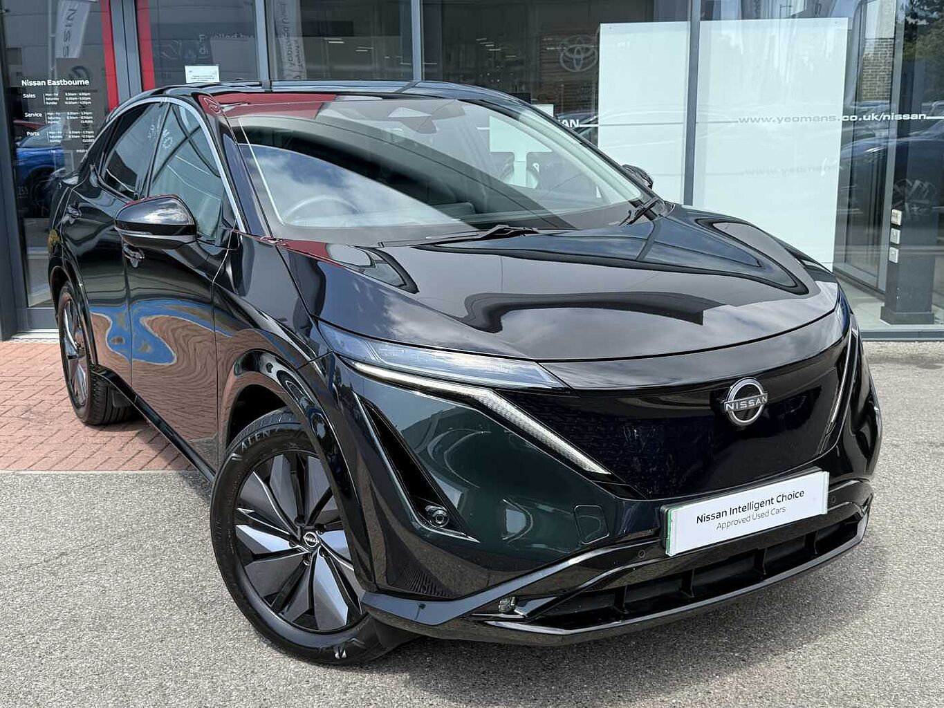 Main listing image - Nissan Ariya