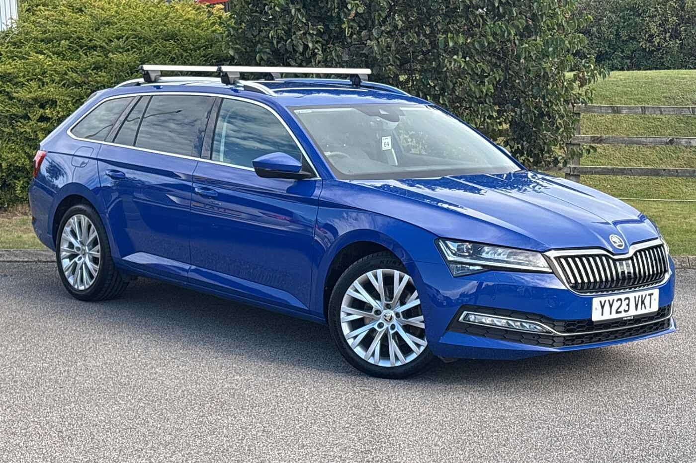 Main listing image - Skoda Superb Estate