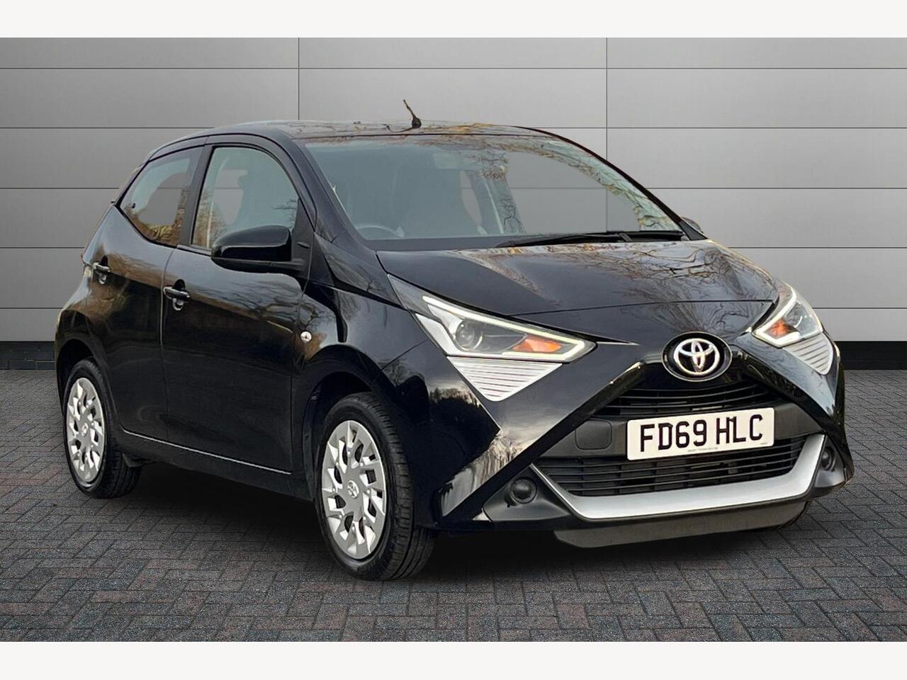Main listing image - Toyota Aygo