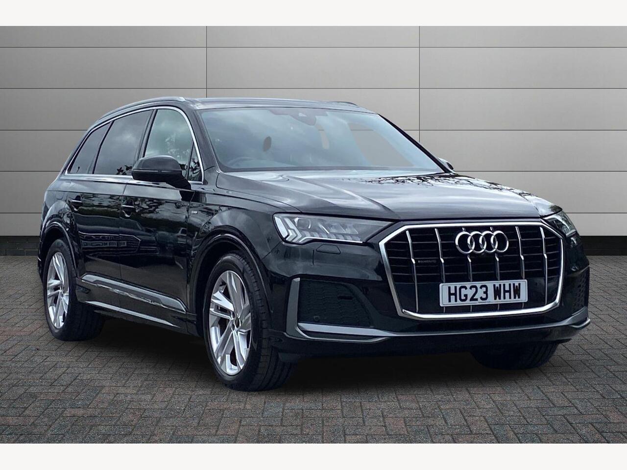 Main listing image - Audi Q7