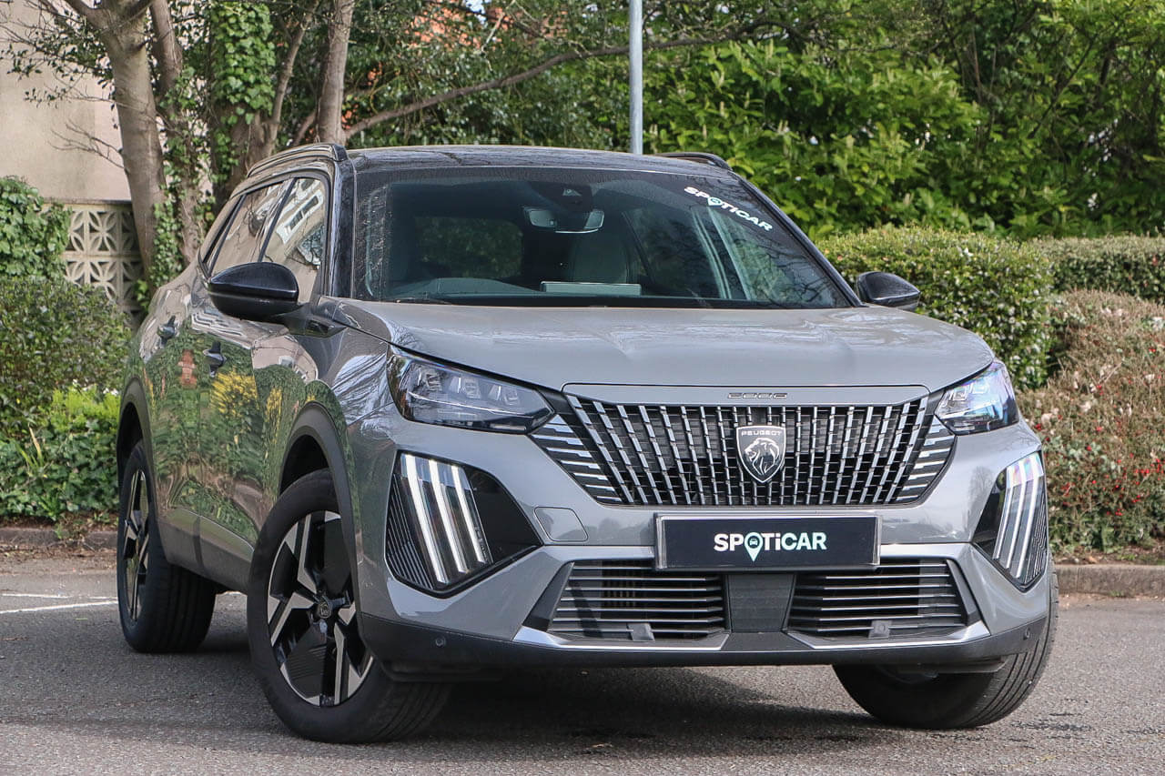 Main listing image - Peugeot 2008