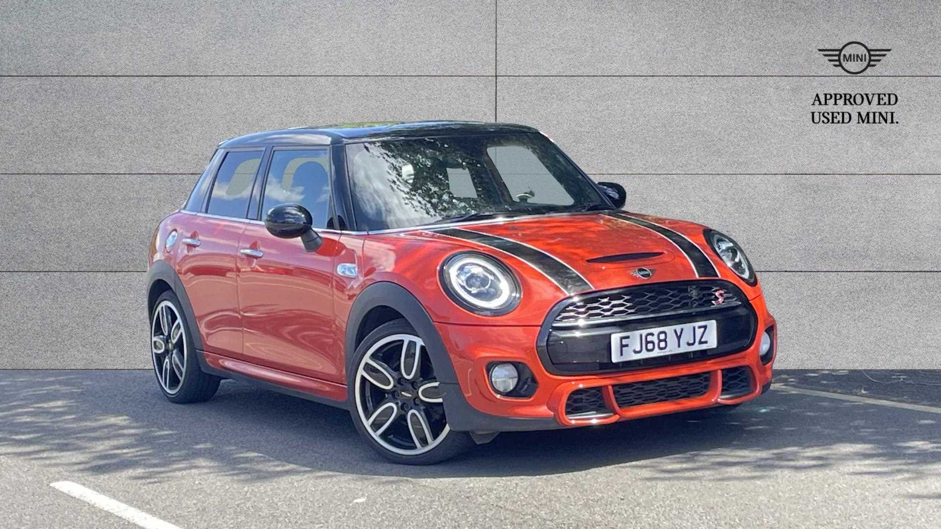 Main listing image - MINI Hatchback 5dr