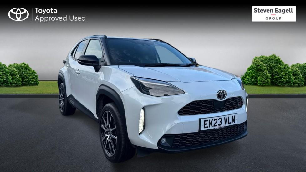 Main listing image - Toyota Yaris Cross