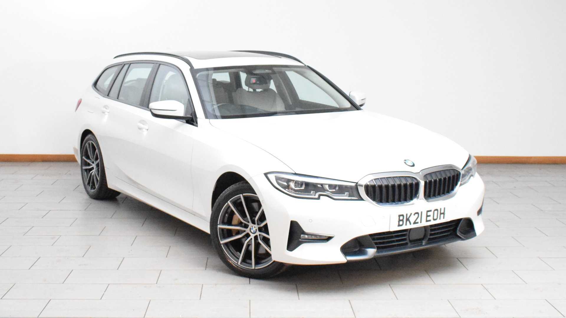 Main listing image - BMW 3 Series Touring