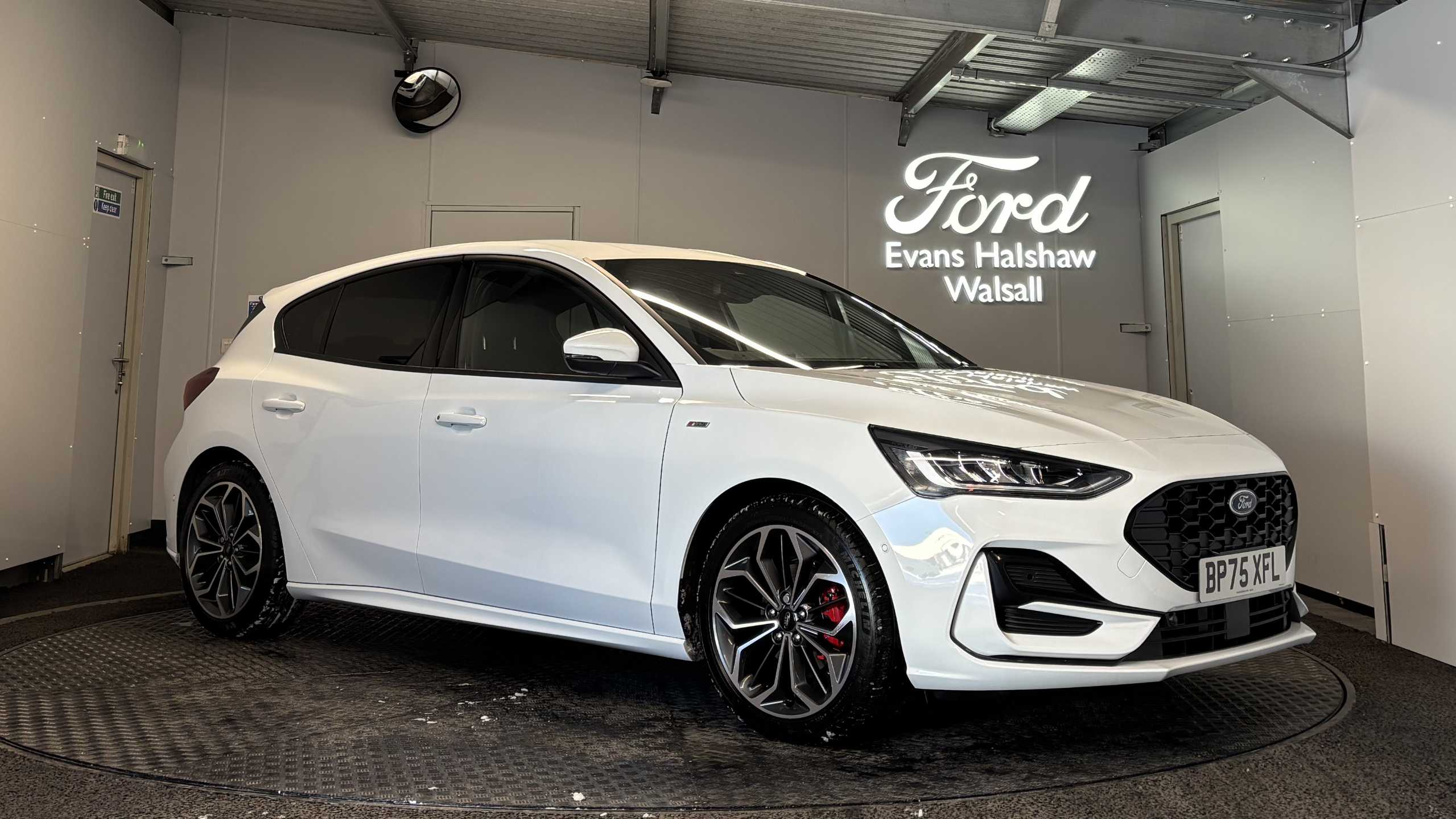 Main listing image - Ford Focus