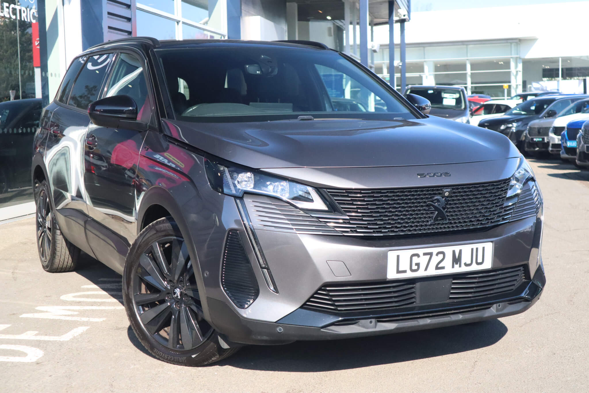 Main listing image - Peugeot 5008