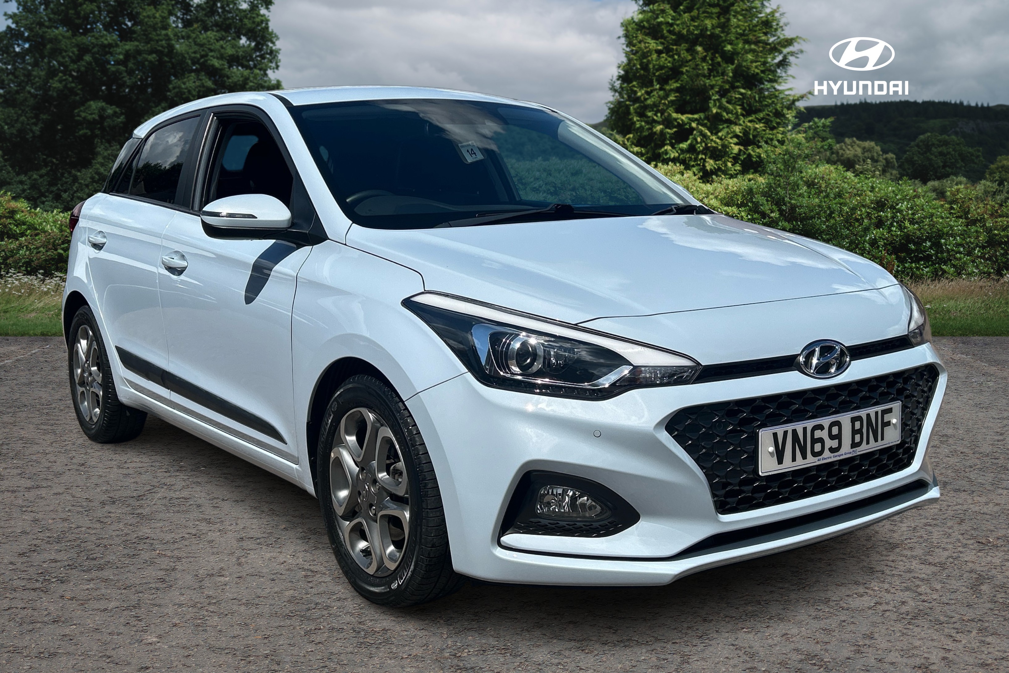 Main listing image - Hyundai i20