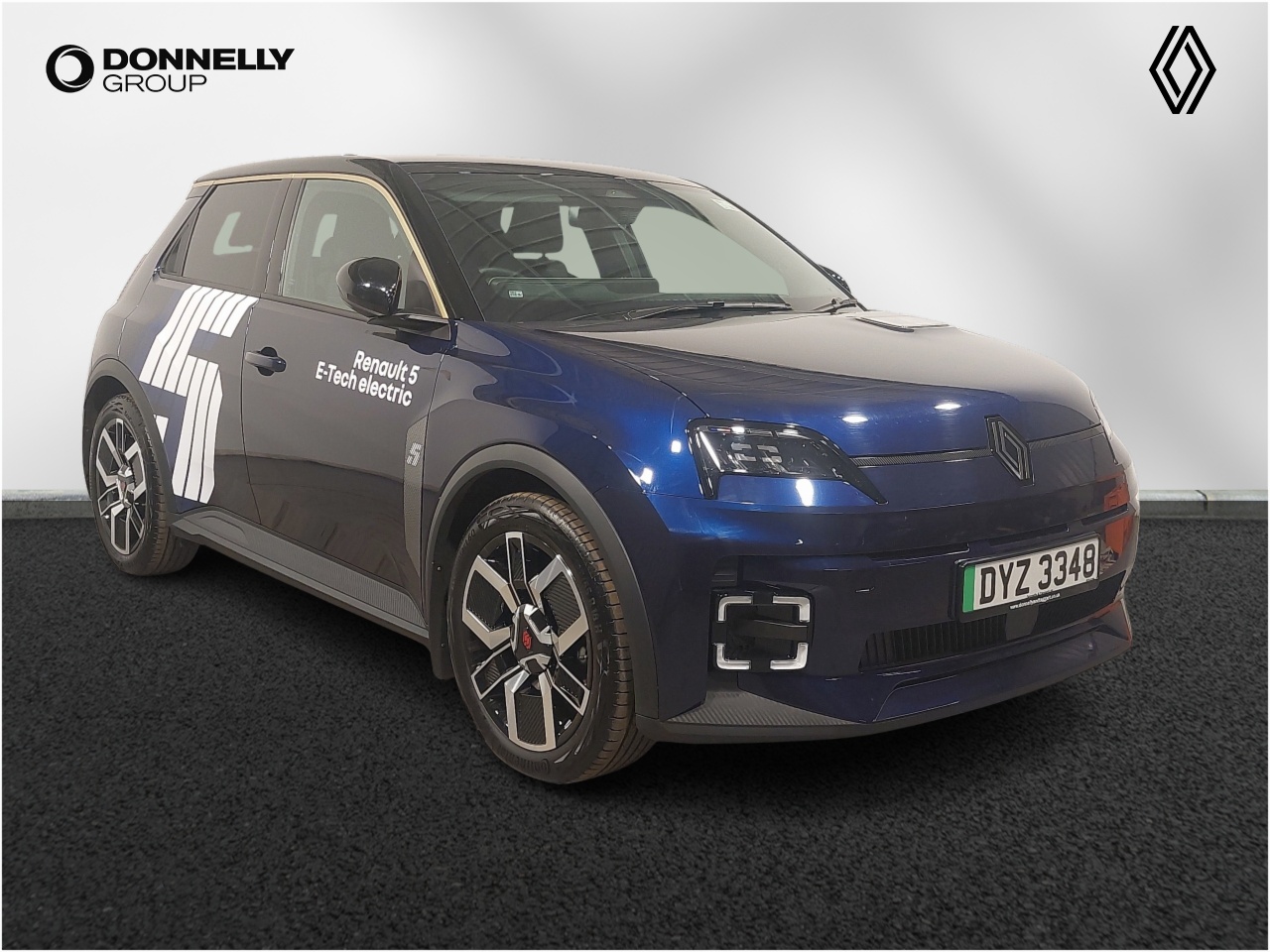 Main listing image - Renault 5