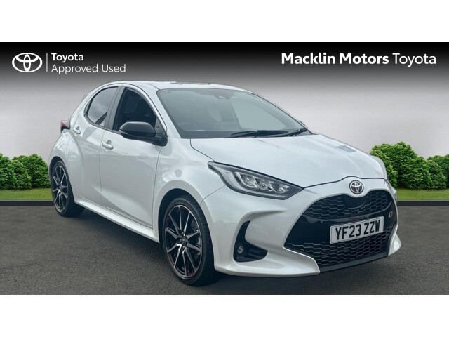 Main listing image - Toyota Yaris