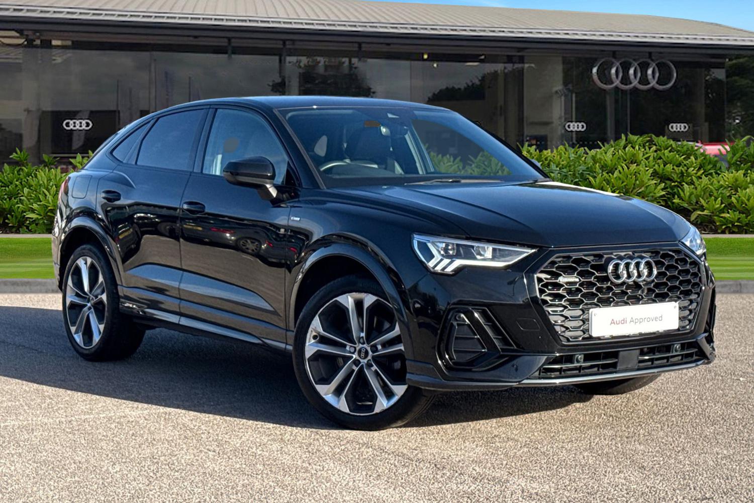 Main listing image - Audi Q3