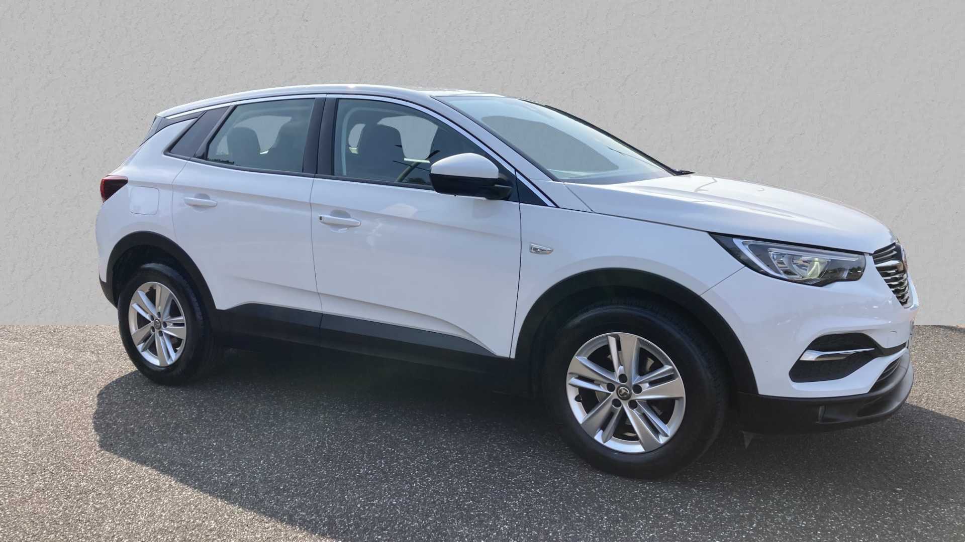 Main listing image - Vauxhall Grandland X