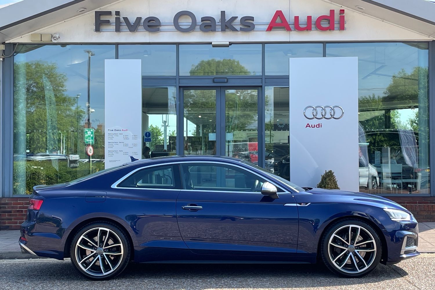 Main listing image - Audi S5