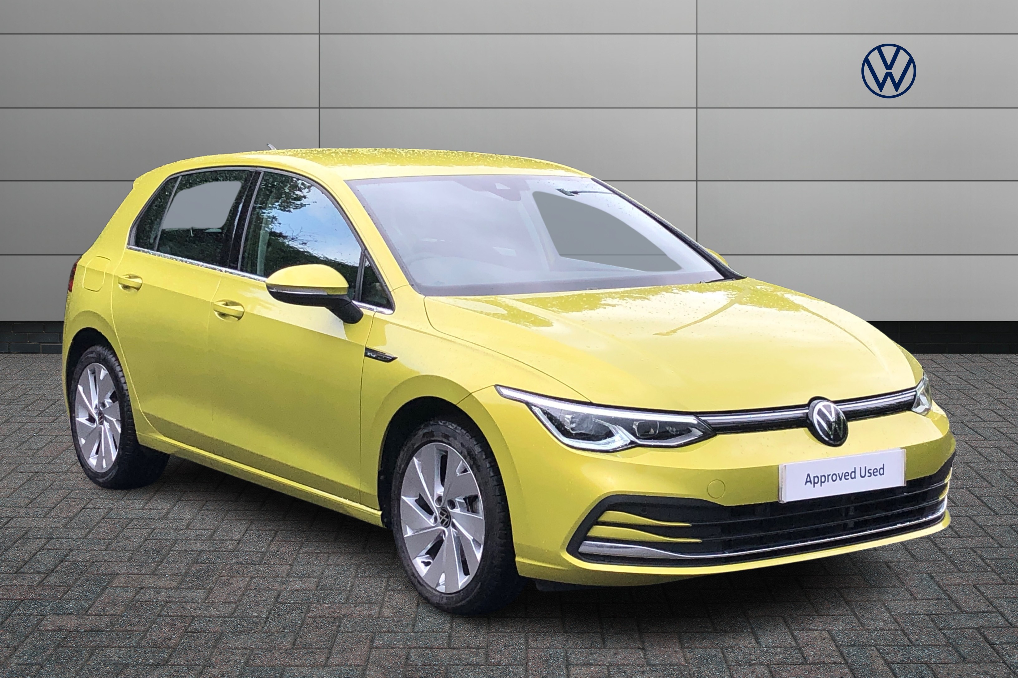 Main listing image - Volkswagen Golf