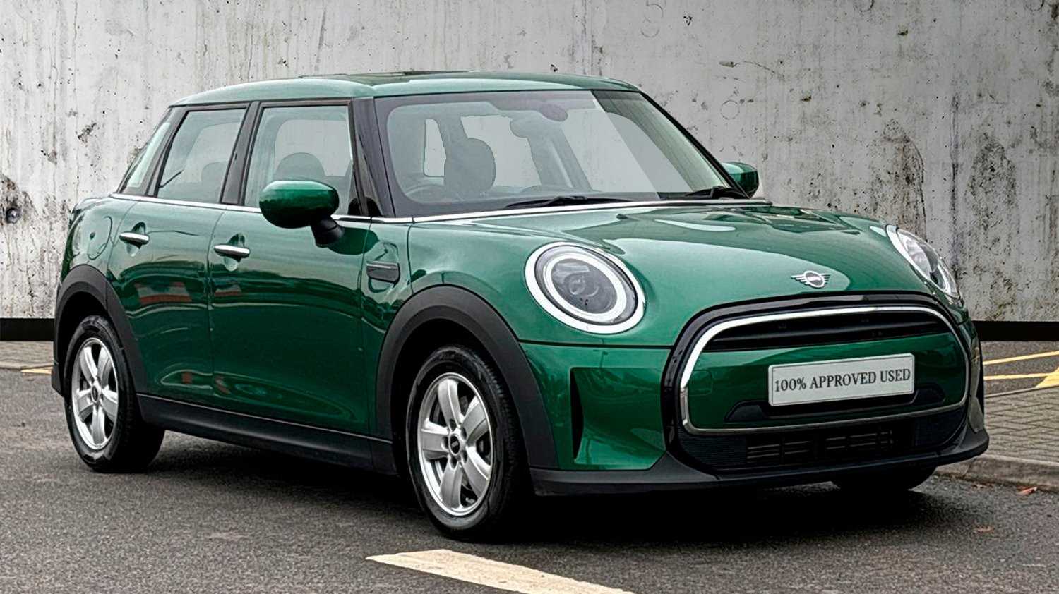 Main listing image - MINI Hatchback 5dr