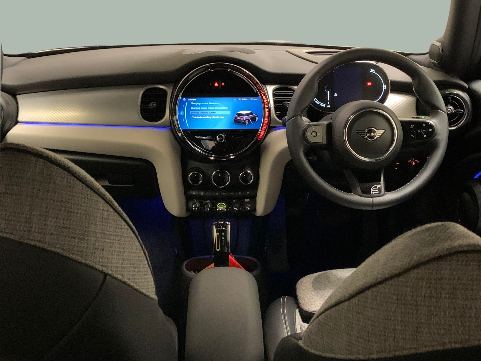 Main listing image - MINI Electric