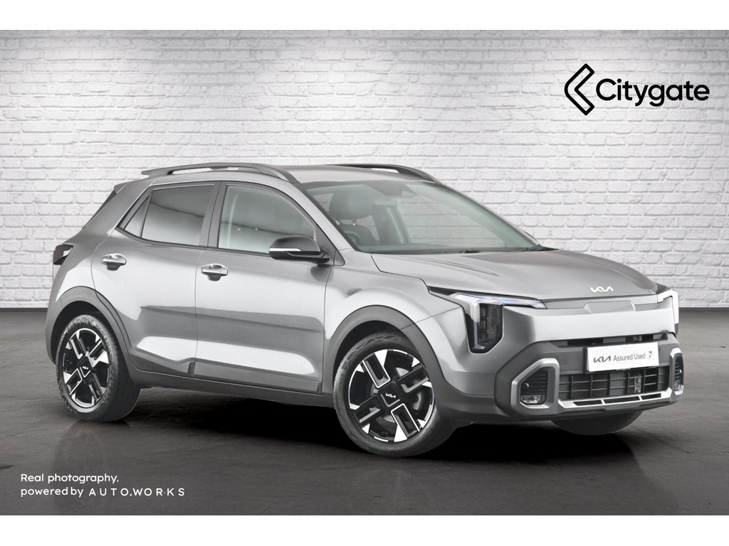 Main listing image - Kia Stonic