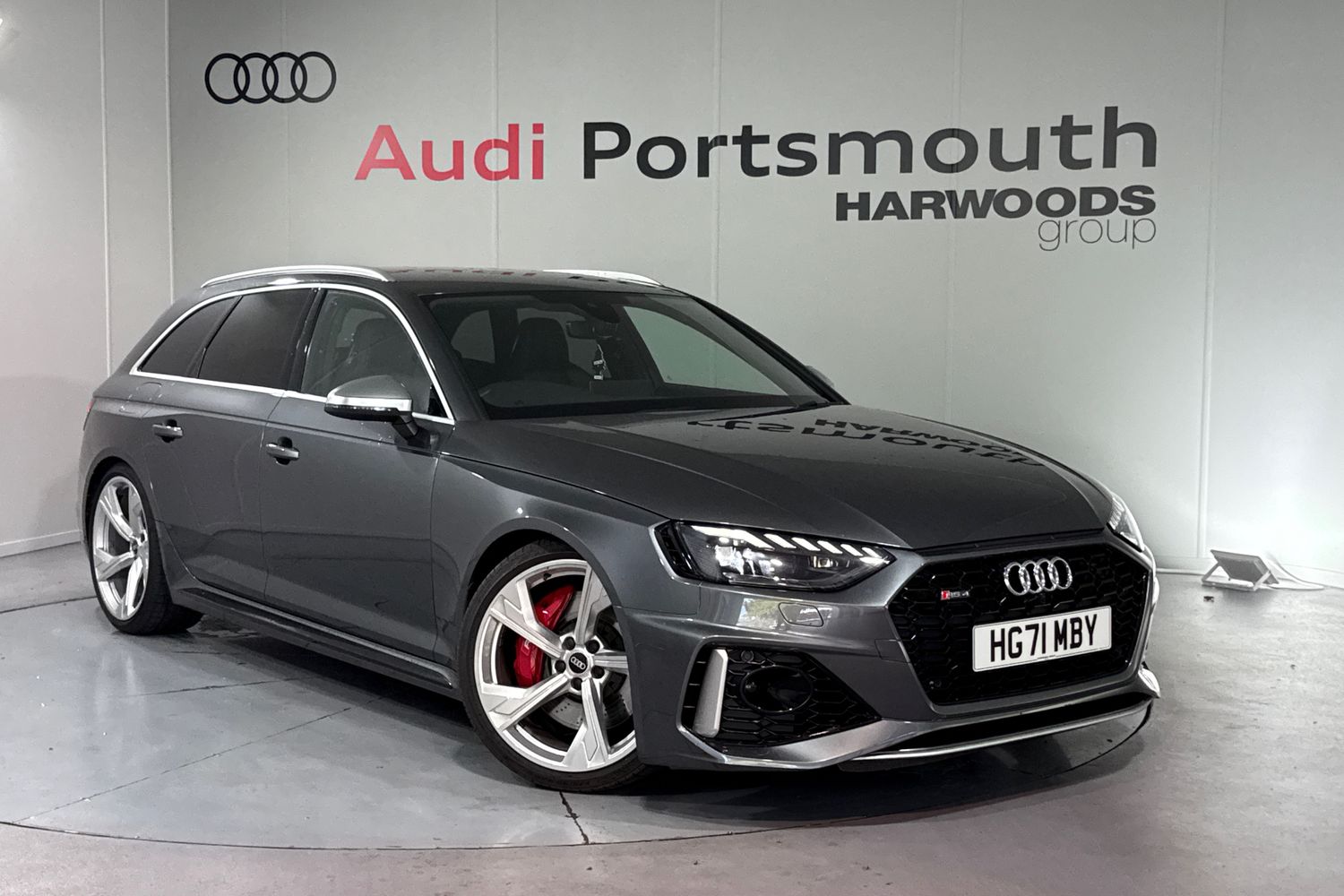 Main listing image - Audi RS4