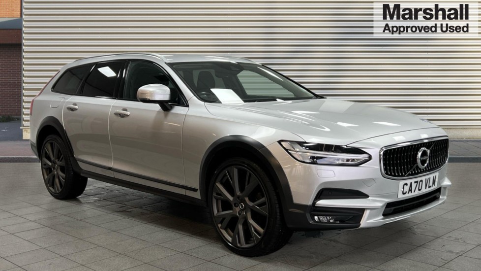 Main listing image - Volvo V90 Cross Country