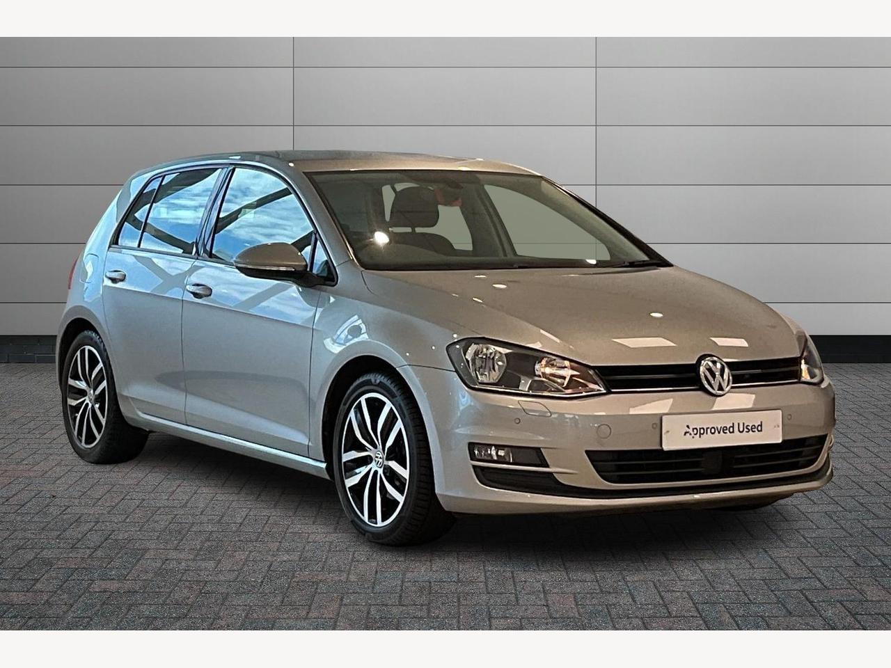 Main listing image - Volkswagen Golf