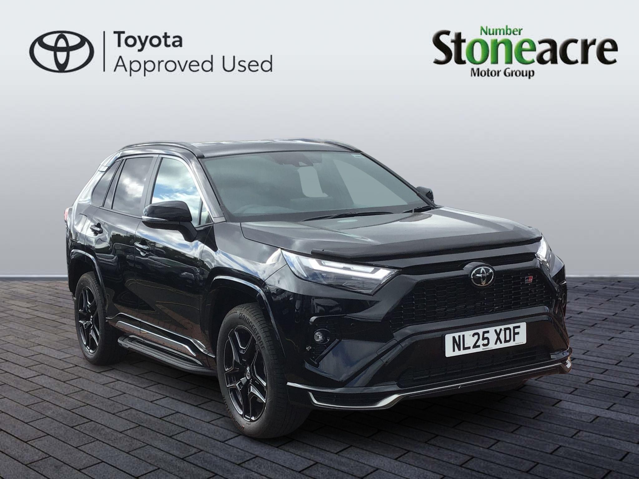 Main listing image - Toyota RAV4