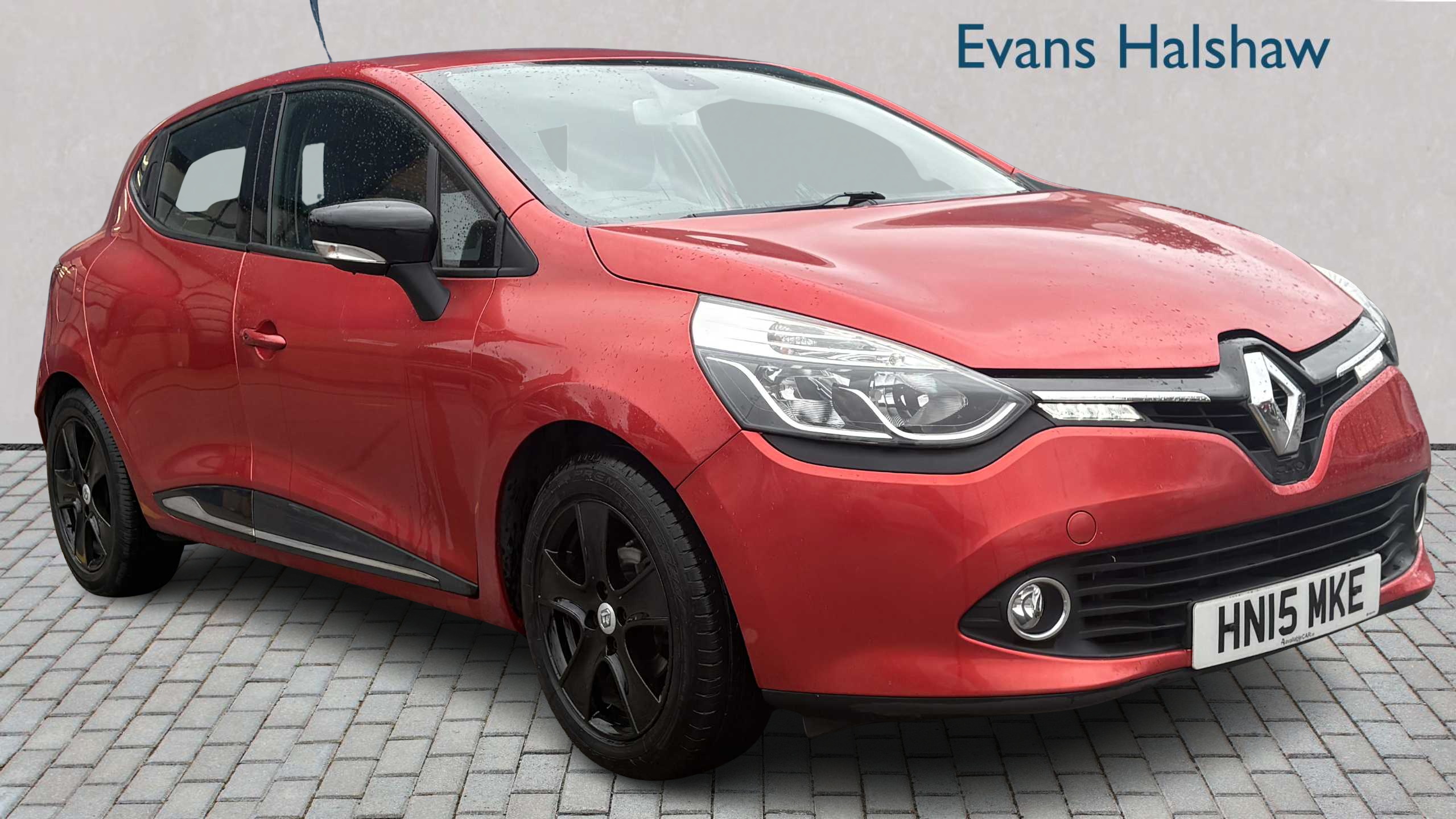 Main listing image - Renault Clio