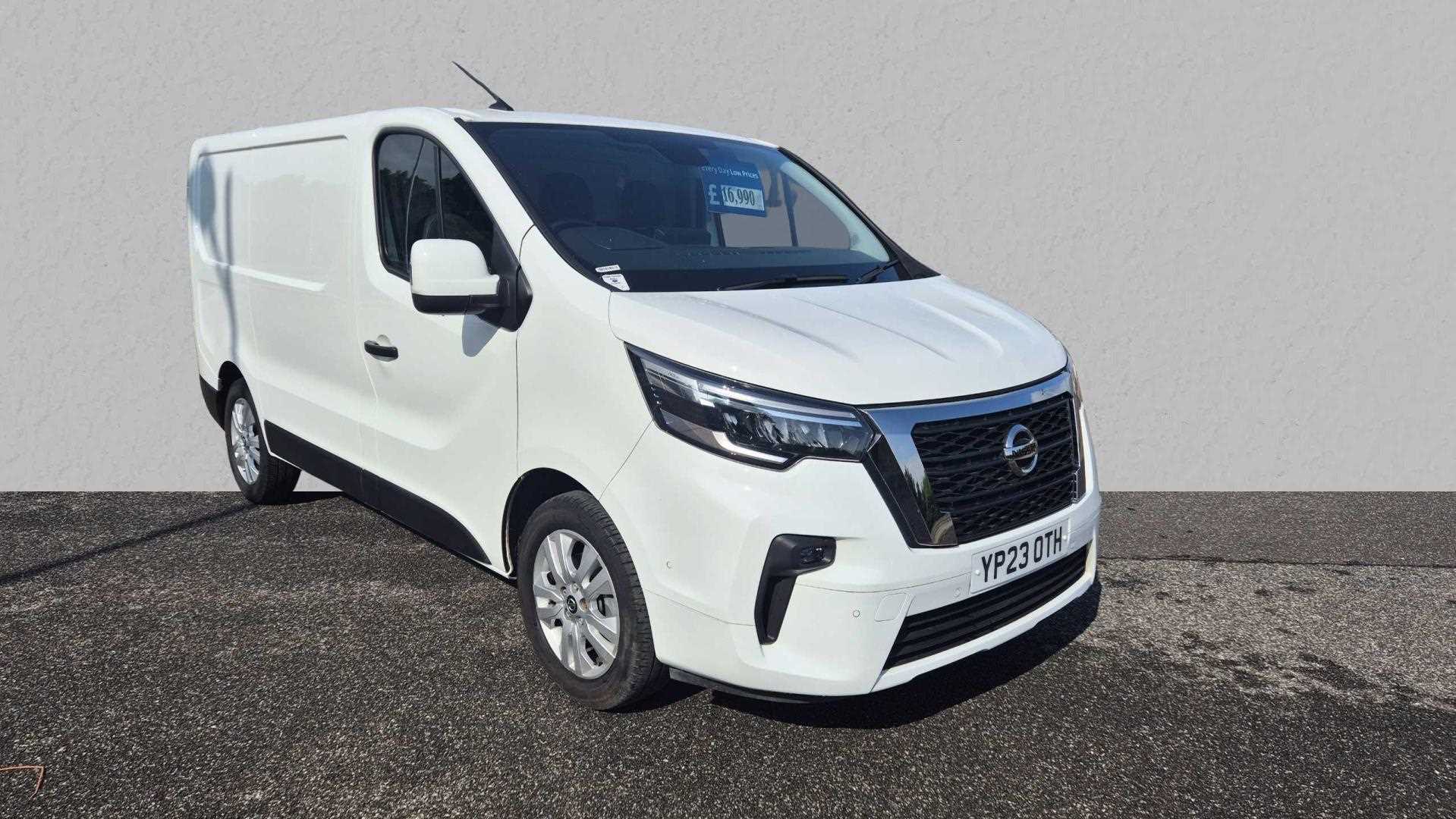 Main listing image - Nissan Primastar