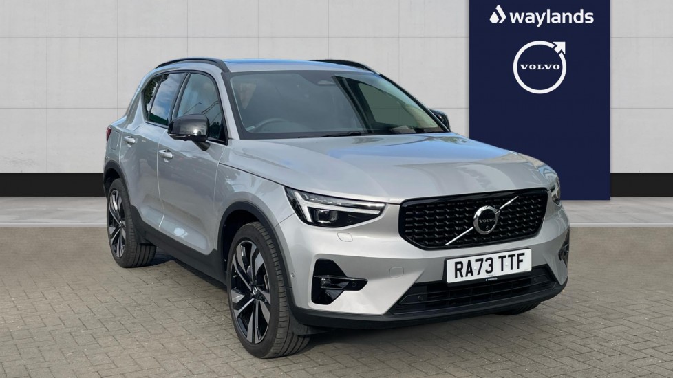 Main listing image - Volvo XC40