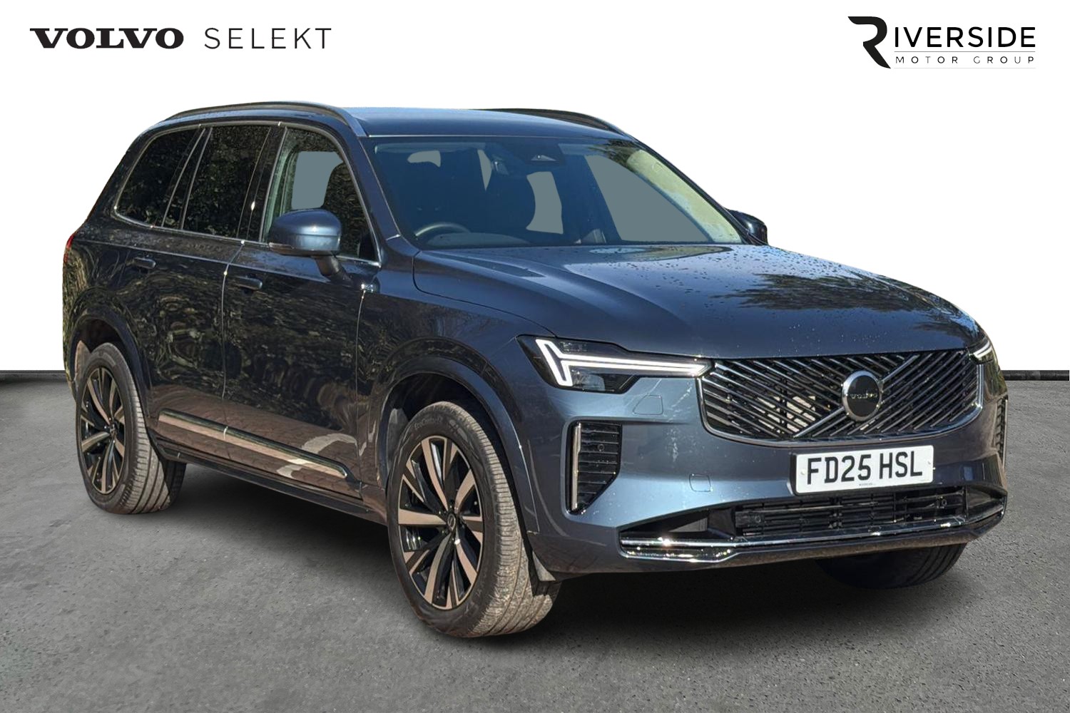 Main listing image - Volvo XC90