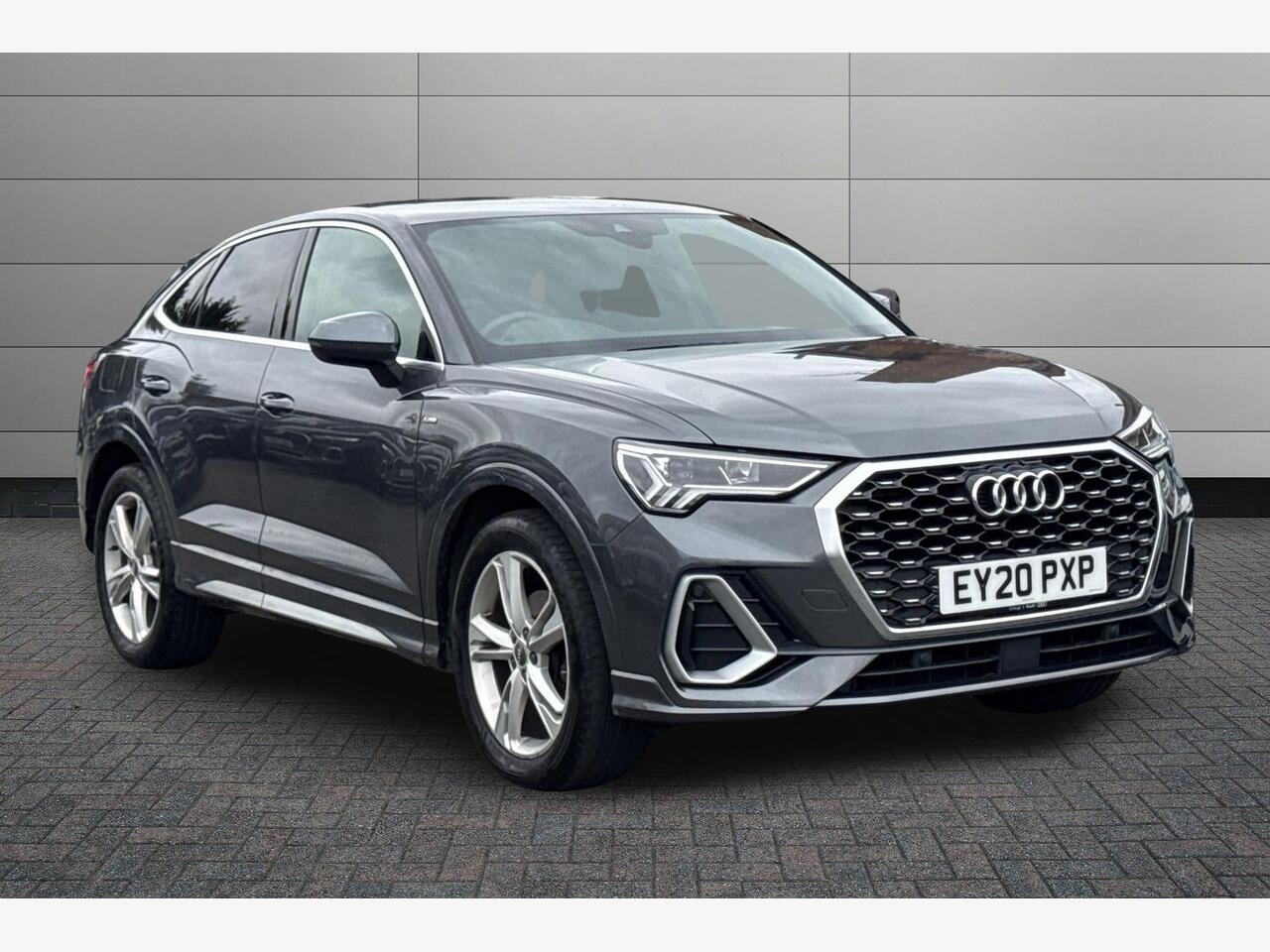 Main listing image - Audi Q3