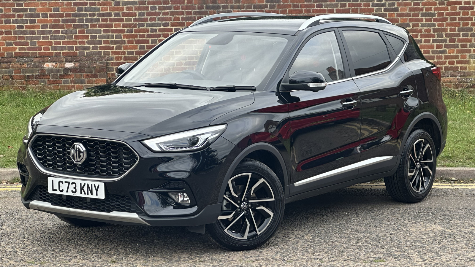 Main listing image - MG ZS