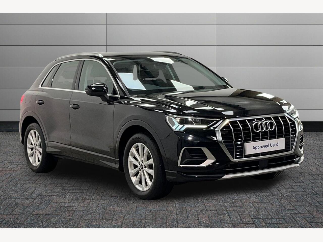 Main listing image - Audi Q3