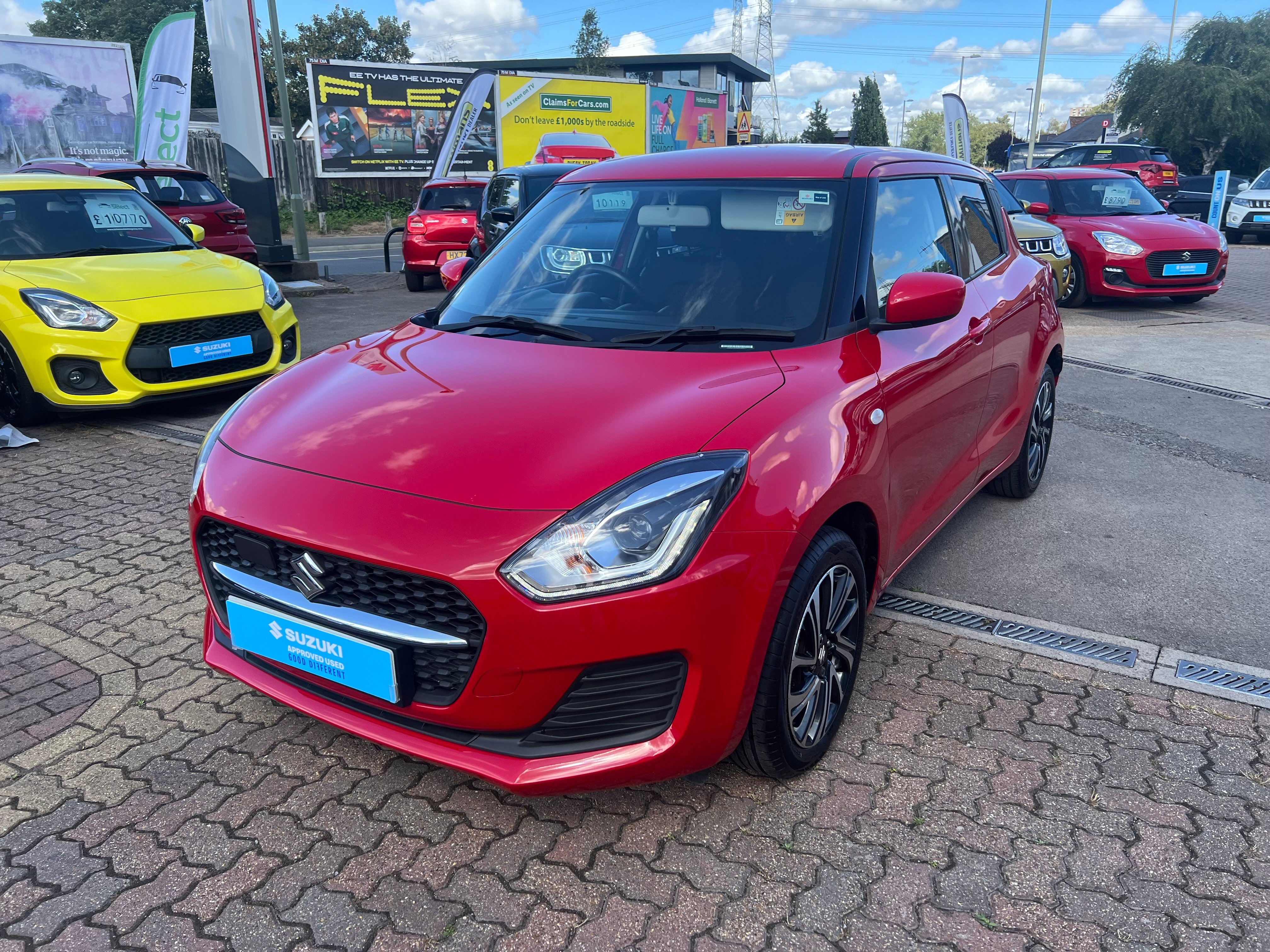 Main listing image - Suzuki Swift