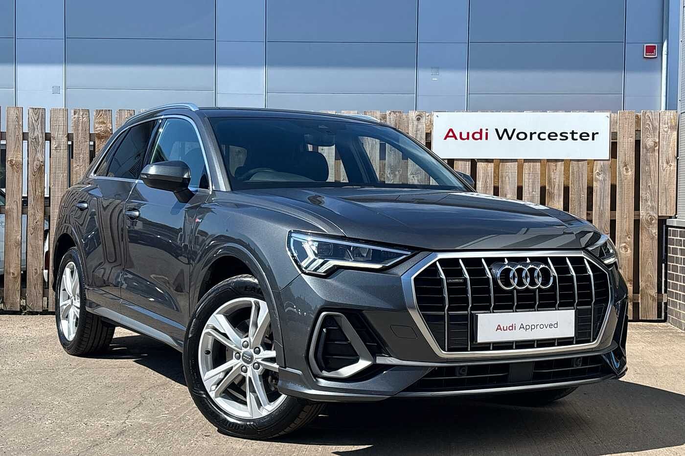 Main listing image - Audi Q3