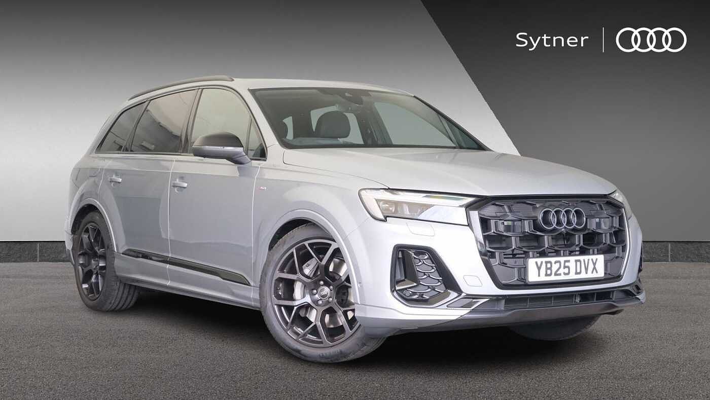Main listing image - Audi Q7