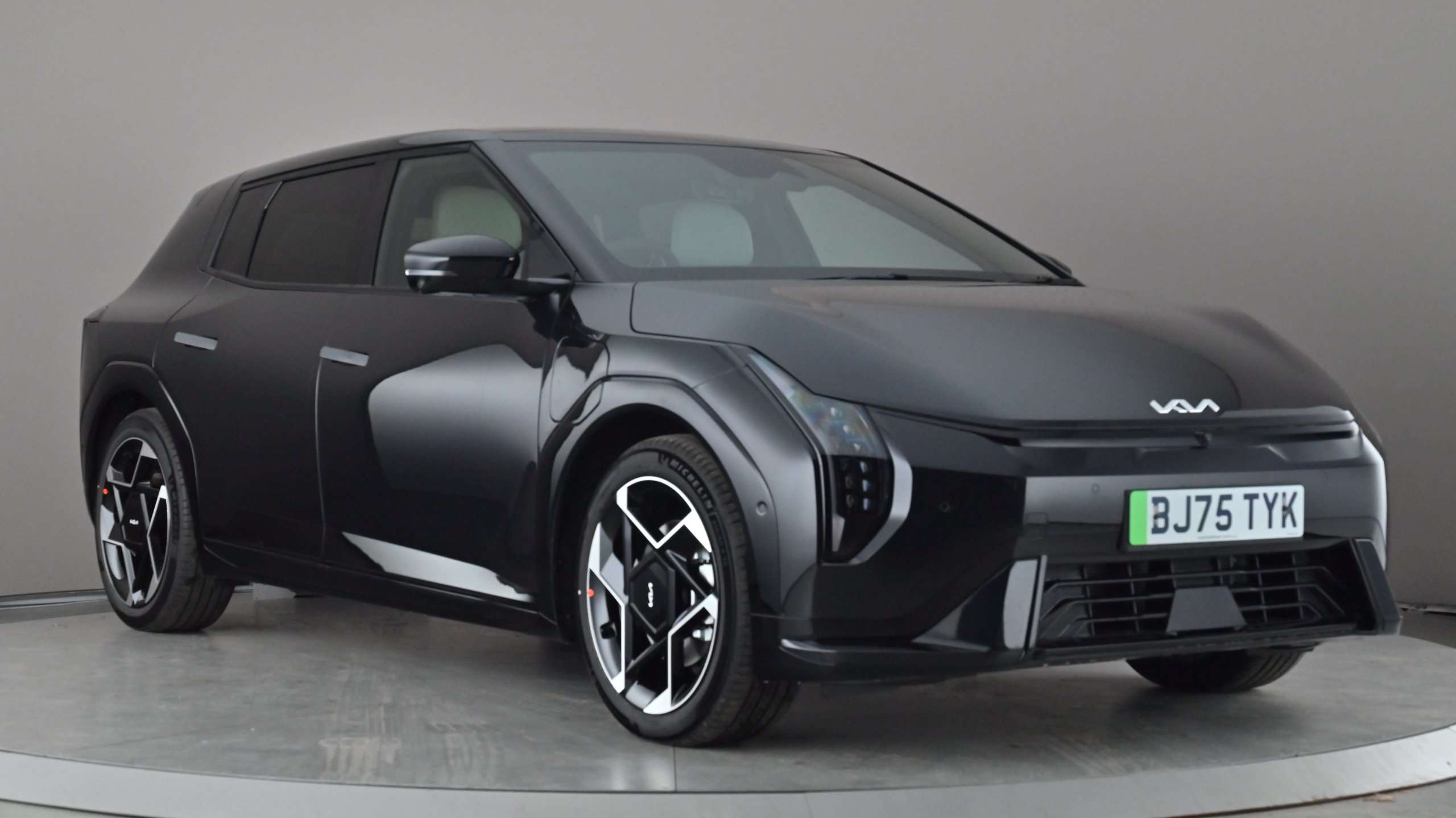 Main listing image - Kia Ev4