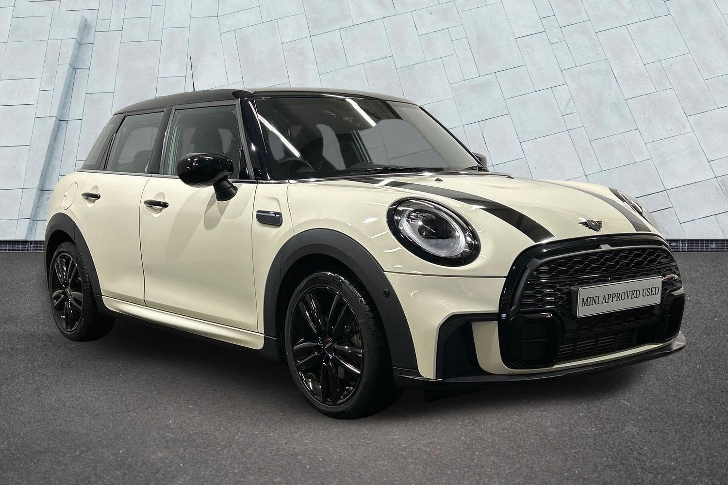 Main listing image - MINI Hatchback 5dr
