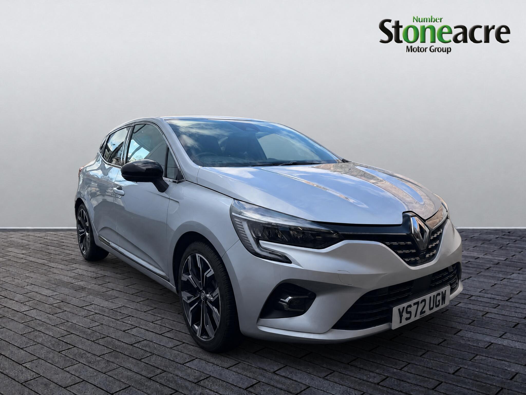 Main listing image - Renault Clio