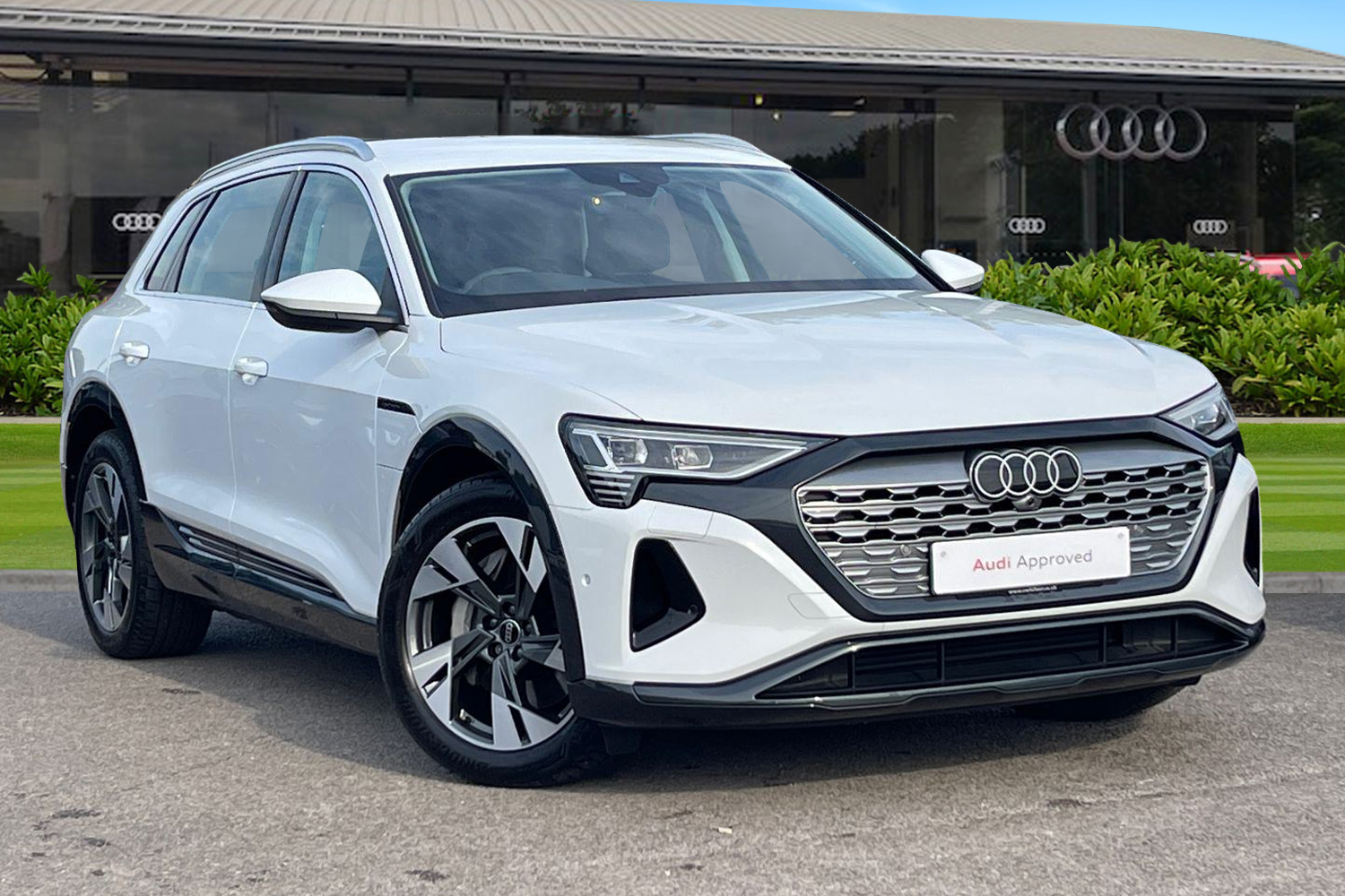 Main listing image - Audi Q8 e-tron