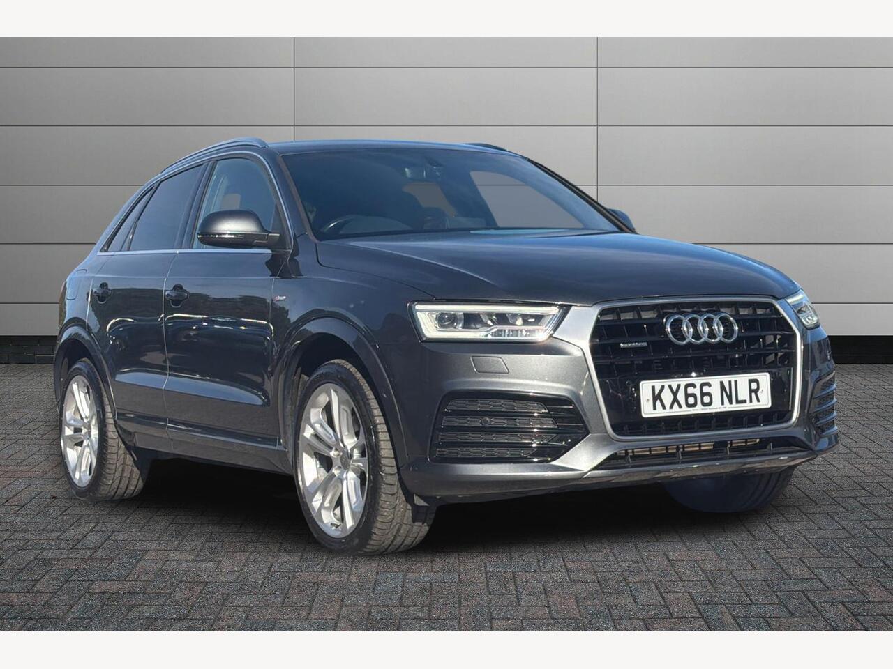 Main listing image - Audi Q3
