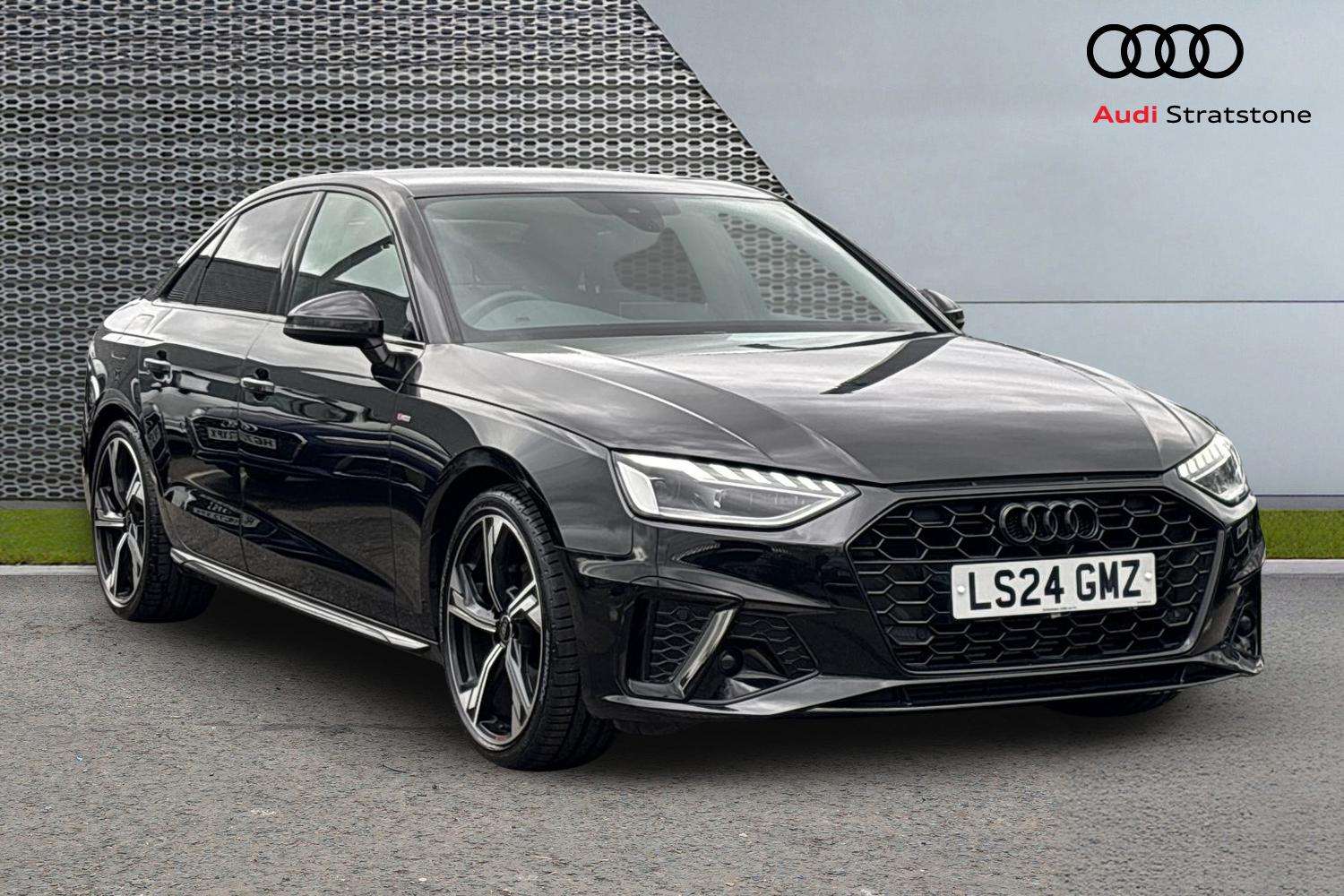 Main listing image - Audi Q6
