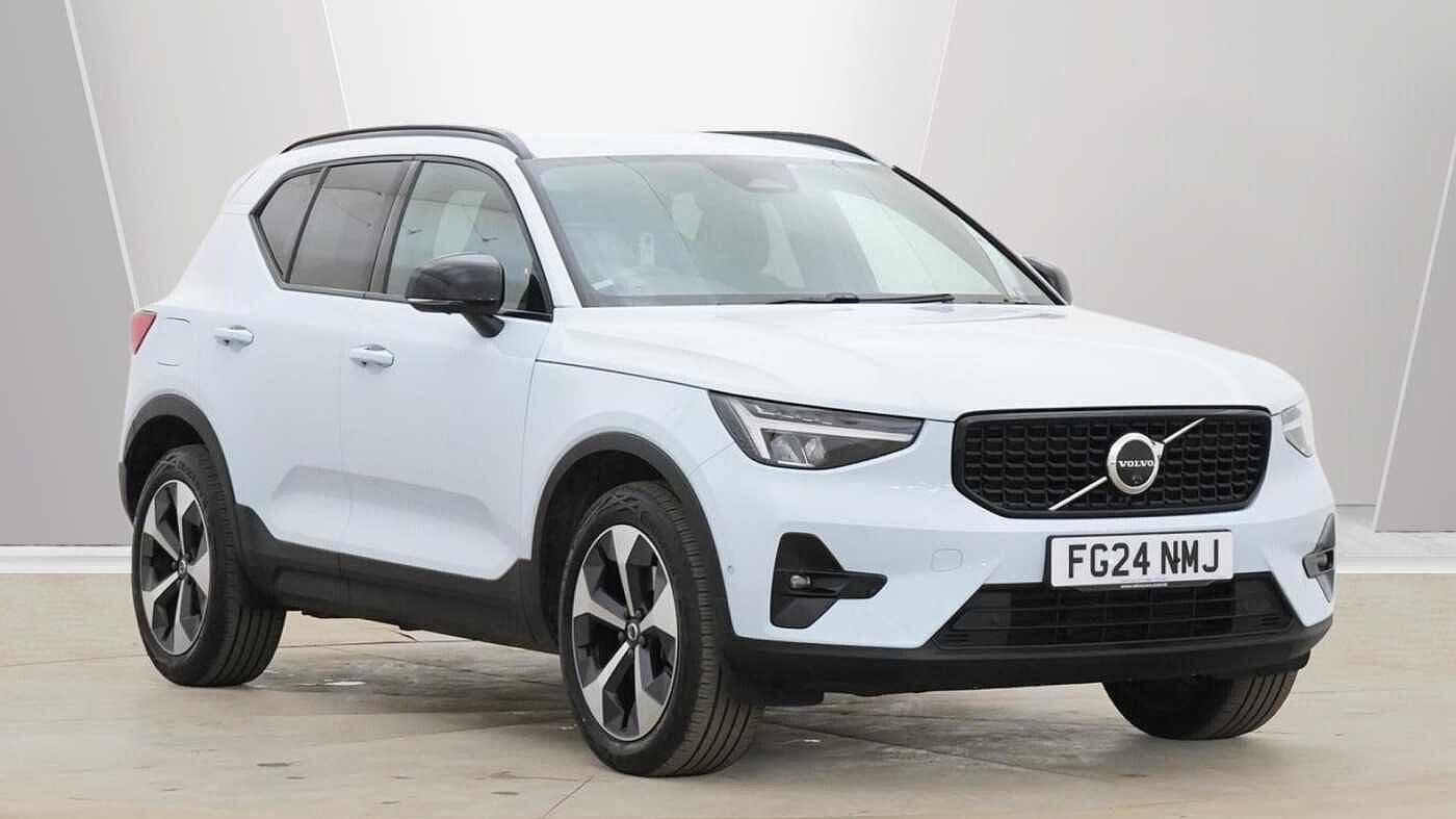Main listing image - Volvo XC40