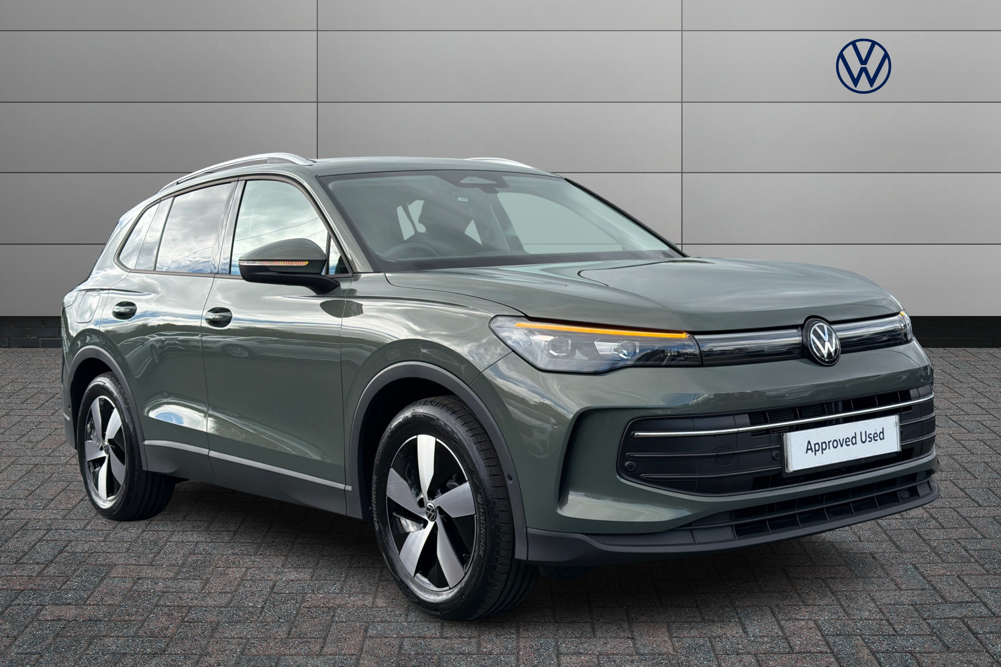 Main listing image - Volkswagen Tiguan