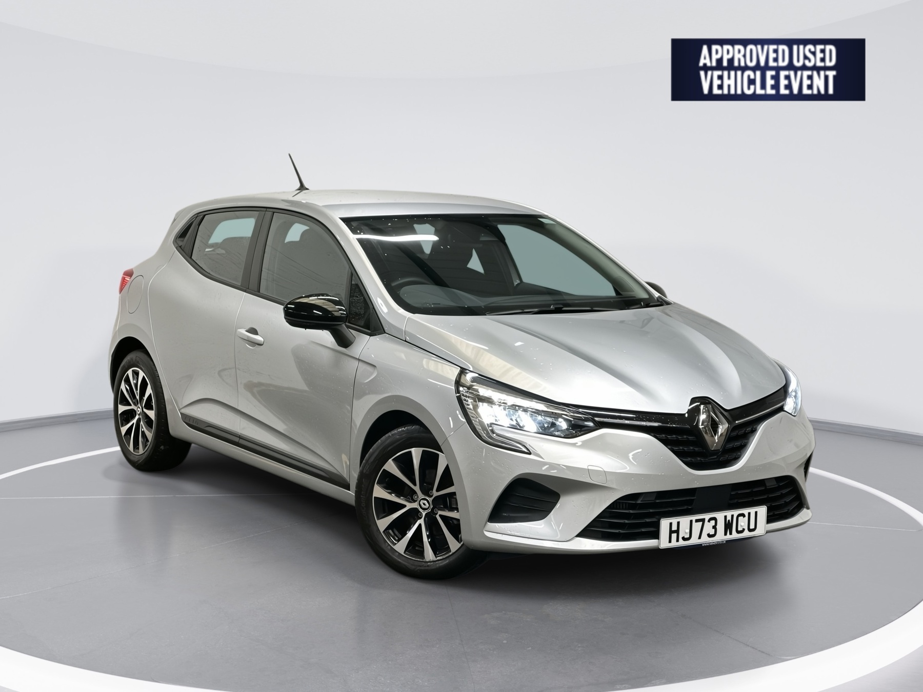 Main listing image - Renault Clio