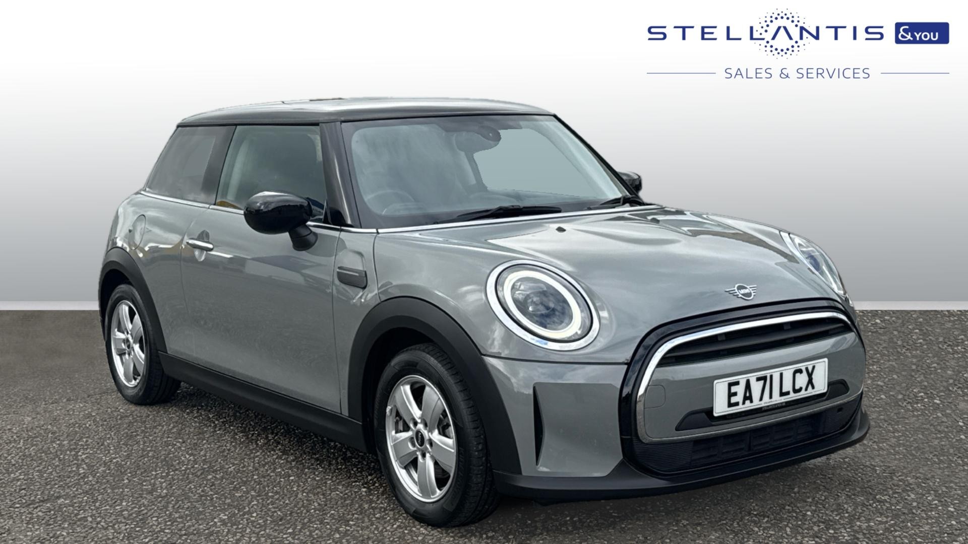 Main listing image - MINI Hatchback